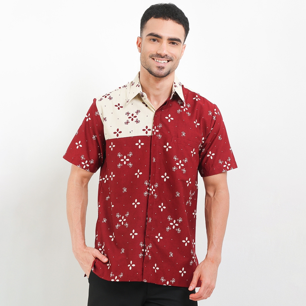 Rianty Batik Premium Pria Lunar Years x Yovie Agustina Kemeja Pendek Furing Merah Hem Atreeya Areeya