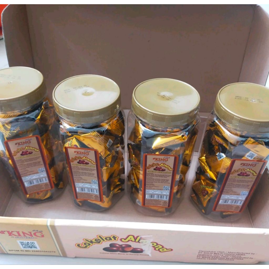 Cokelat almond 1 toples, jajan viral coklat almond