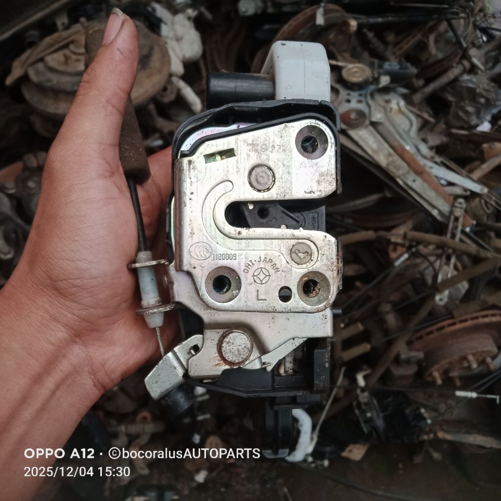 Doorlock Nissan Livina