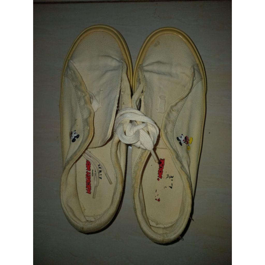 sneakers wanita ZARA MICKEY MOUSE jual murah Preloved