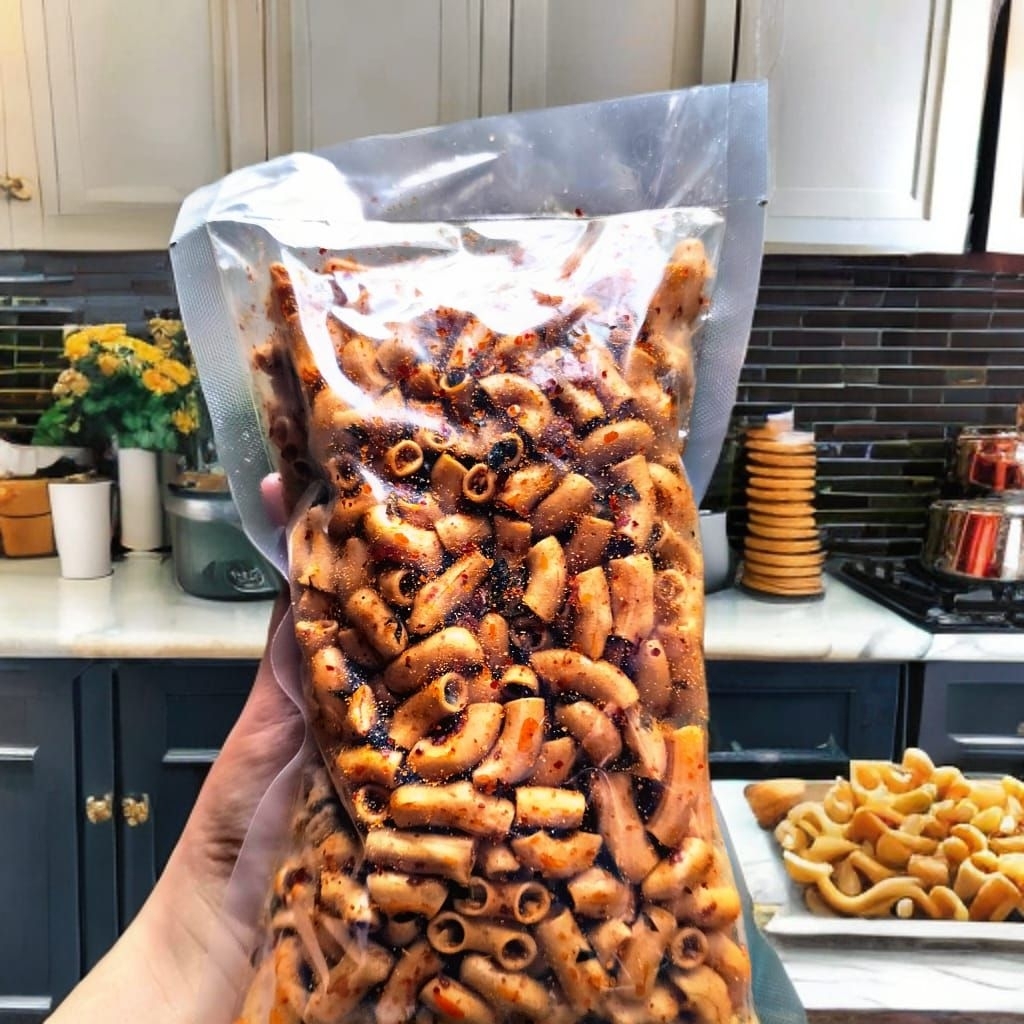 1 Kilo Makaroni bantet Seblak Kering pedas Cikruh daun jeruk Garut