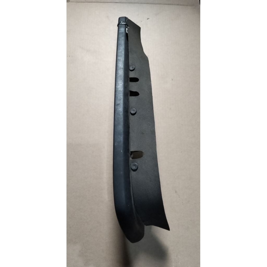 Garnis Lampu Depan Isuzu Elf Lama Original