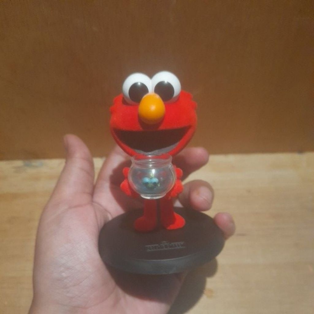 Figure sesame street