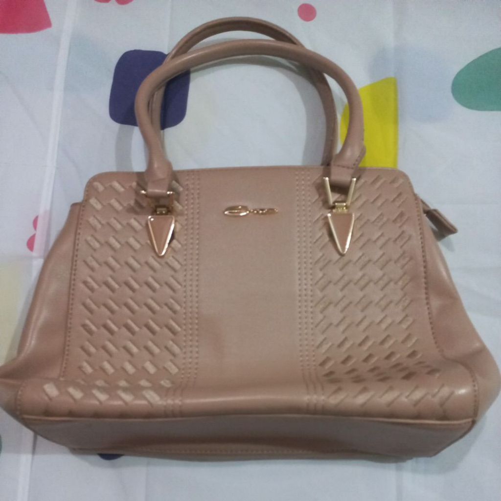 Tas tangan handbag kulit Emsio by elizabeth preloved bekas second kualitas masih bagus jarang dipaka