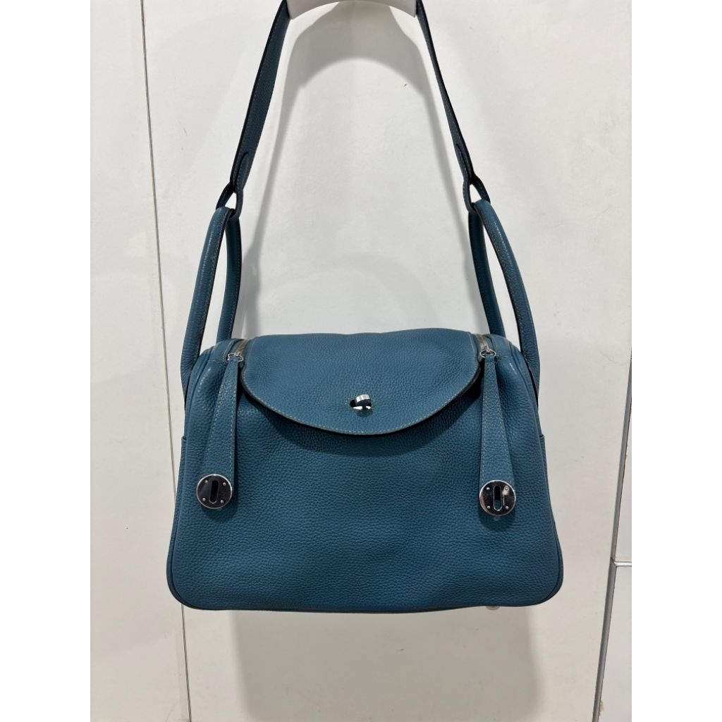 Preloved Lindy Pahit