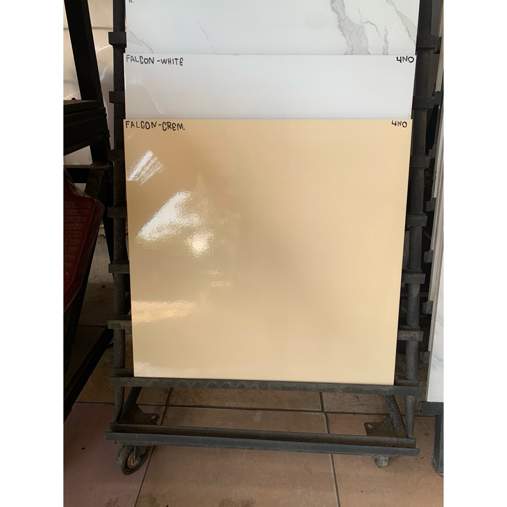 Keramik Lantai Cutting Uno 50x50 Cream Polos