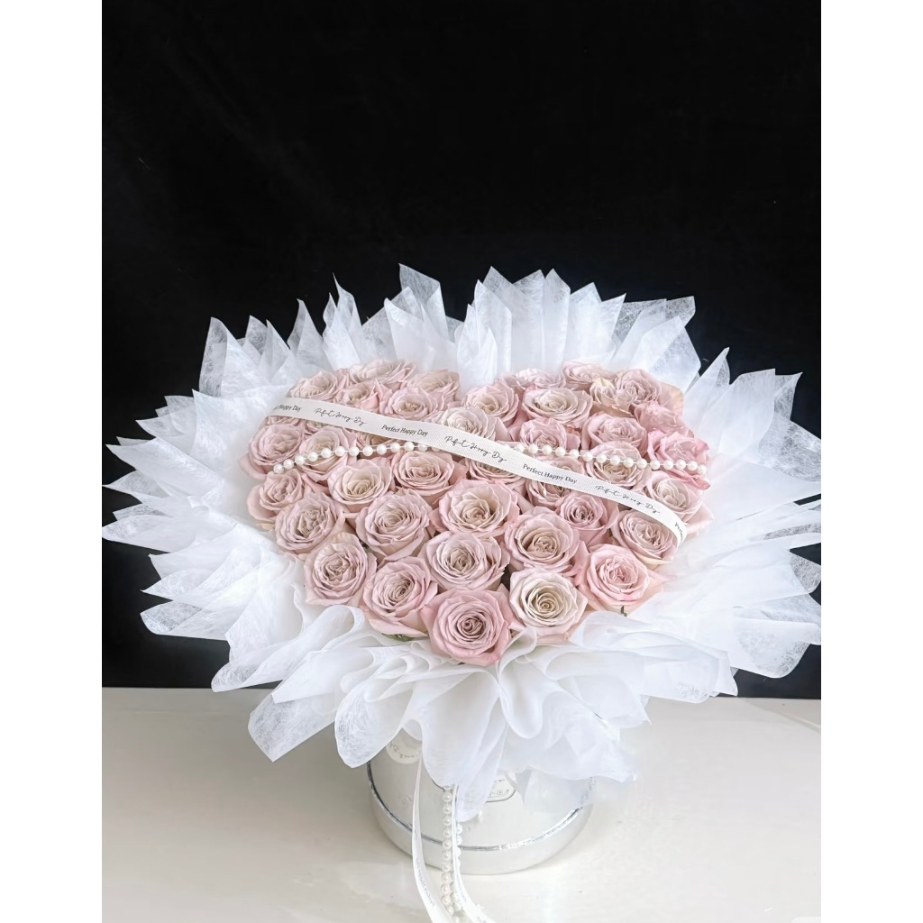 Buket pelukan bunga buatan premium dan bunga sabun - hadiah ulang tahun untuk pacar Anda