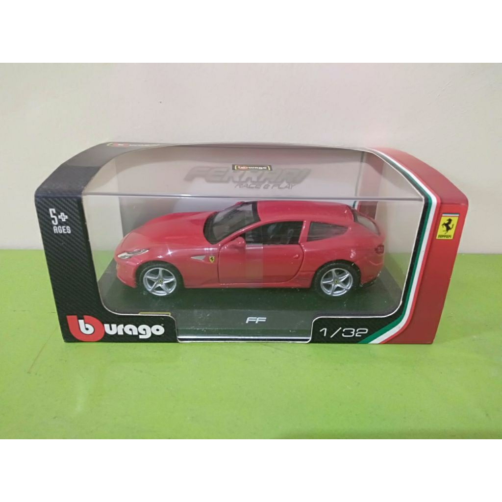 Diecast Burago 1:32 Ferrari FF