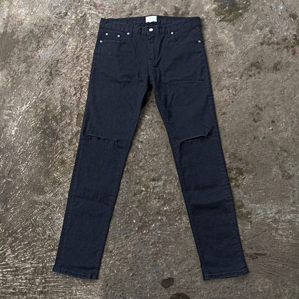 Fatalism Korea Ripped Black Denim Celana Jeans Skinny Fit