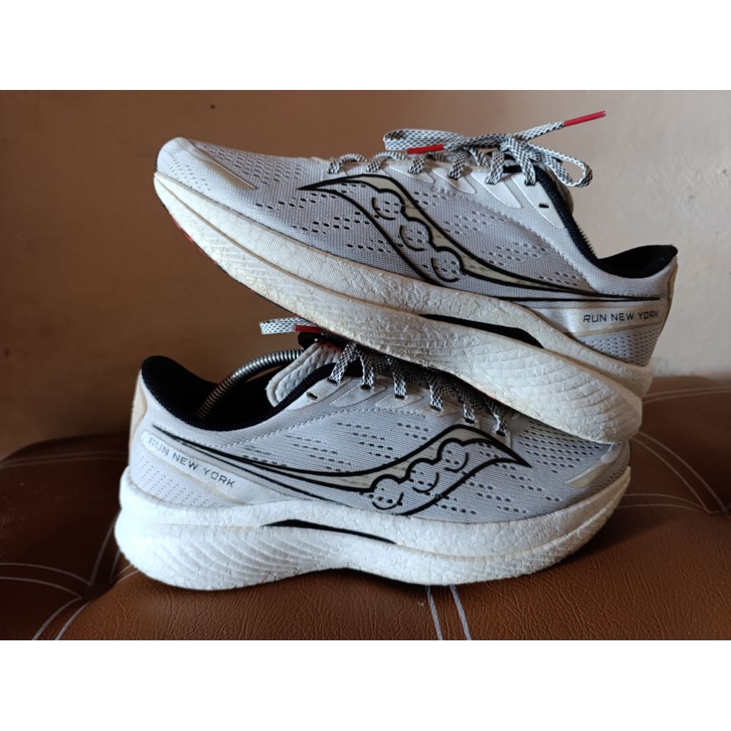 sepatu saucony endorphin speed 3 sz 45 original