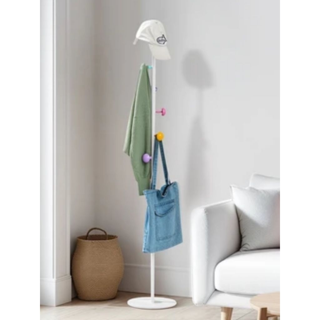 Informa gantungan baju topi tas