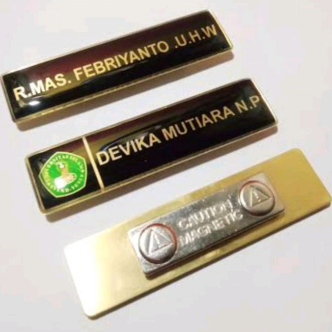 Name tag kuningan magnet