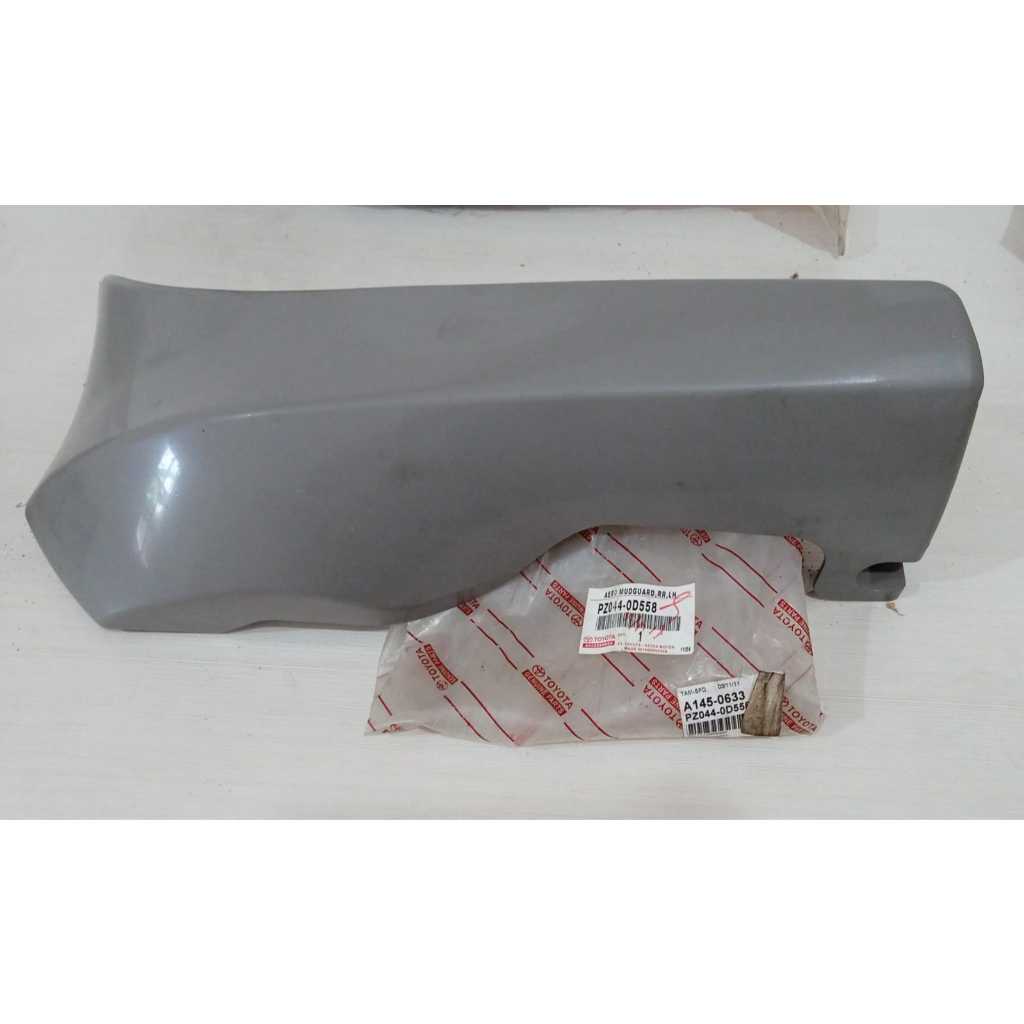 Moulding Bumper Belakang Kiri Toyota Yaris Type E / PZ044-0D558