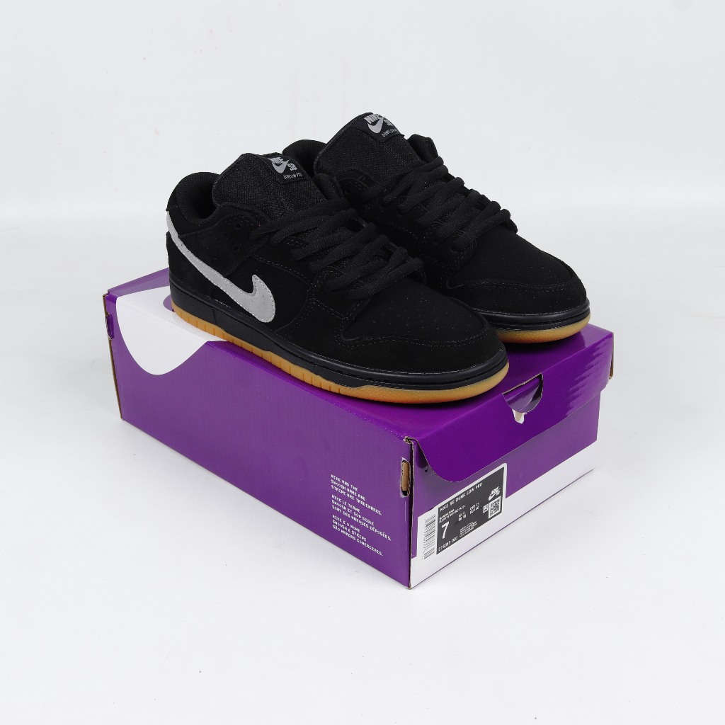 Nike SB Dunk Low IW Black Gum