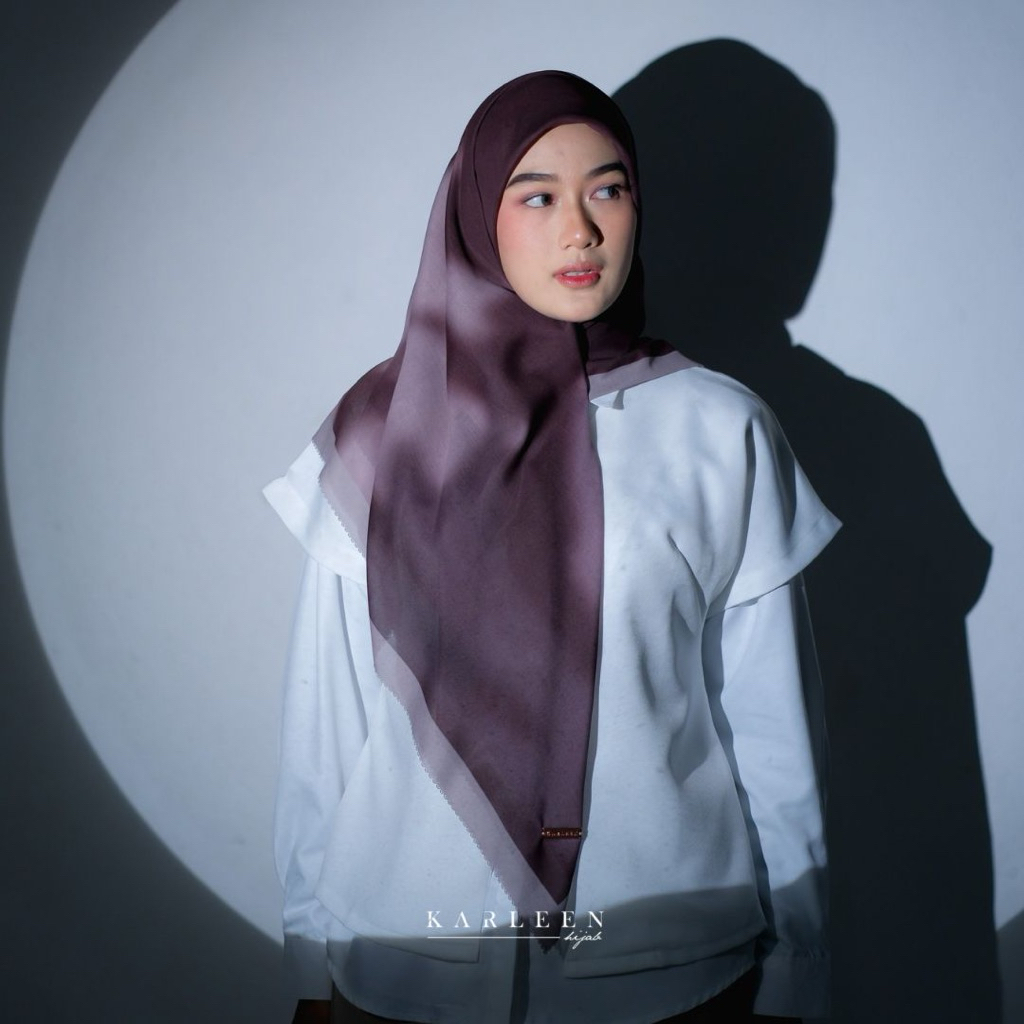 Karleen Hijab - Gradient Scarf Hijab Hijab Voal Ultrafine Premium 115x115 | Lasercut | Label Gold | 