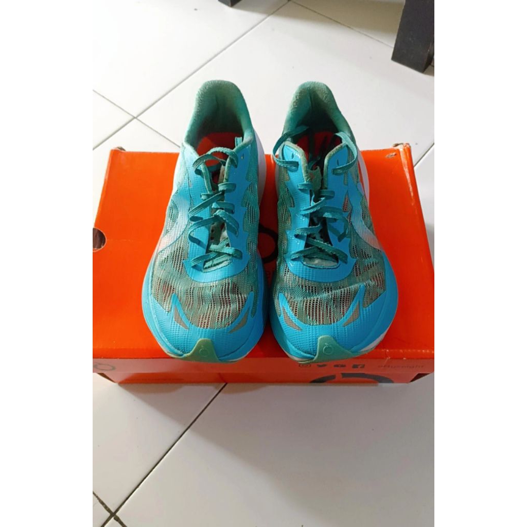 ortuseight hyperglide 3.1 cyan white