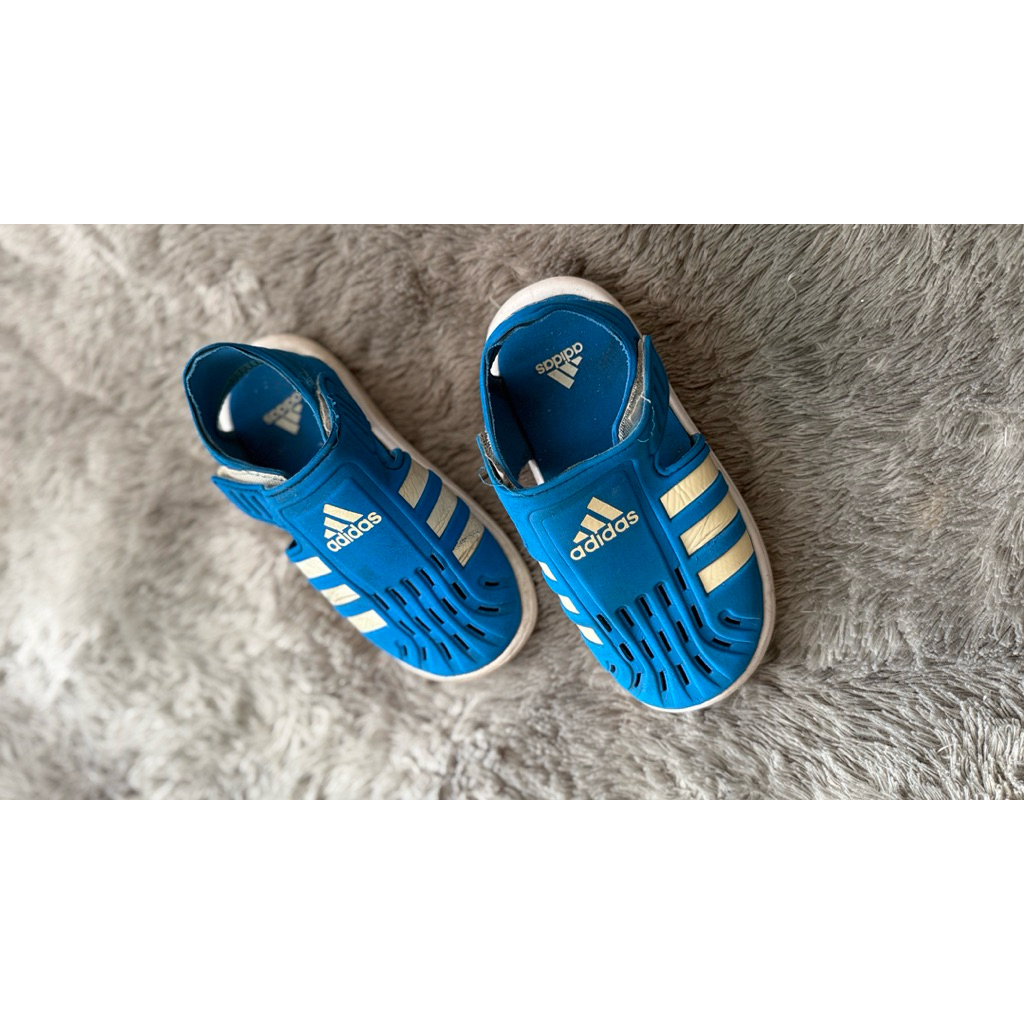 PRELOVED SENDAL ADIDAS UK 12