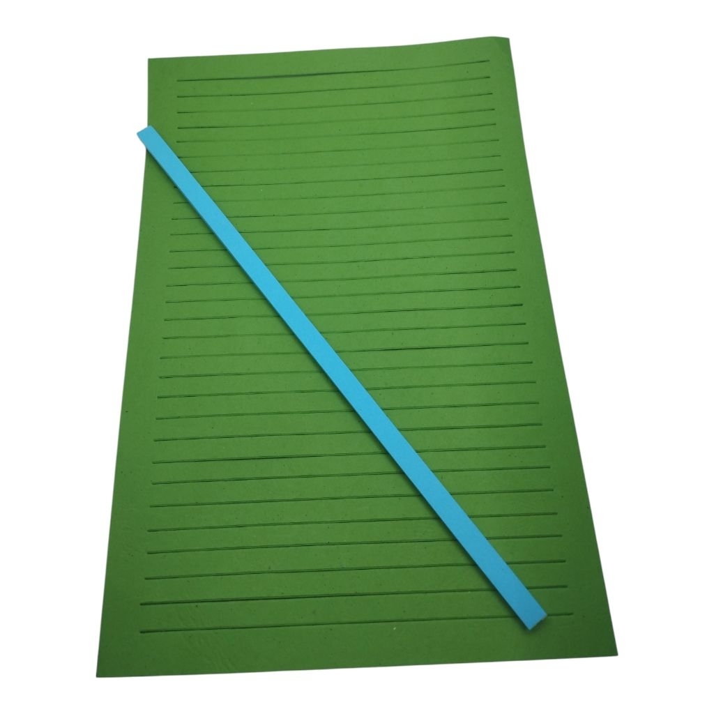 KERTAS ANYAMAN BAHAN PRAKARYA