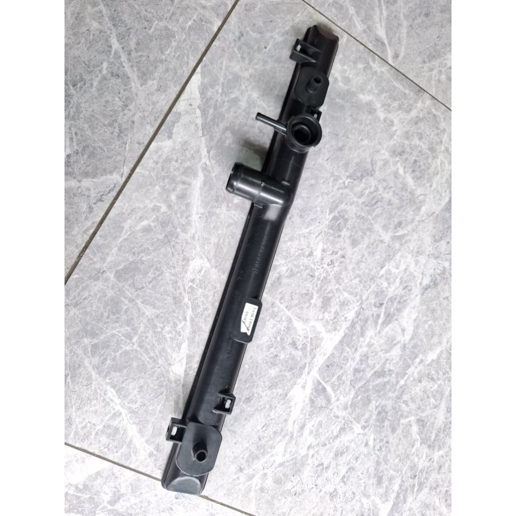 UPPERTANK SUZUKI SWIFT/COVER RADIATOR ATAS SUZUKI SWIFT