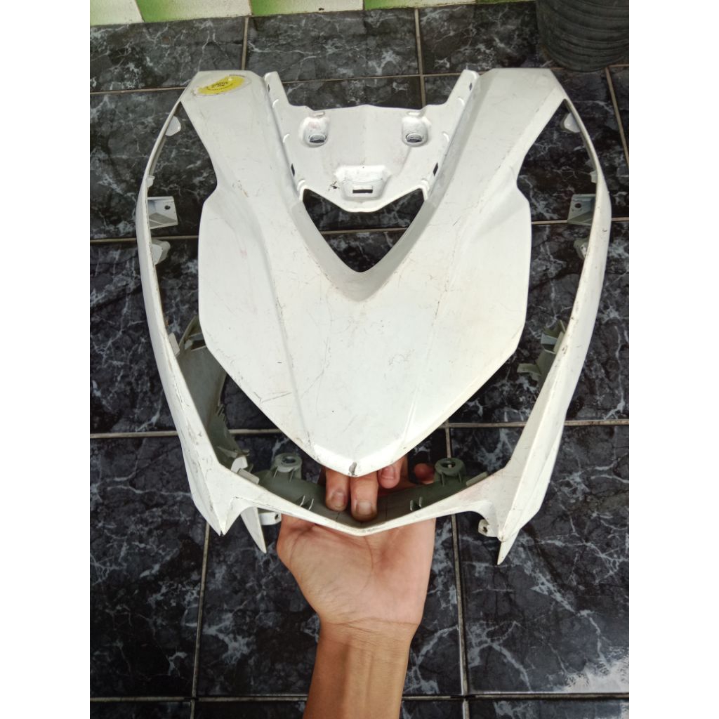 COVER FRONT PANEL TAMENG TEBENG TEDENG DASI DADA DEPAN COVER LAMPU DEPAN HONDA BEAT FI ORIGINAL