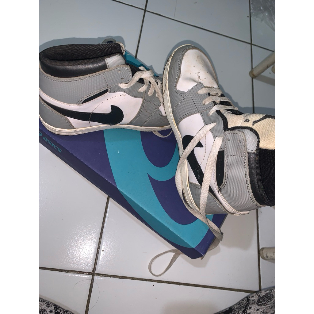 PRELOVED SEPATU NIKE ANAK