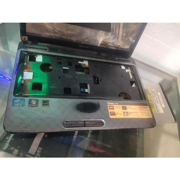 Casing laptop Toshiba Satelite L745