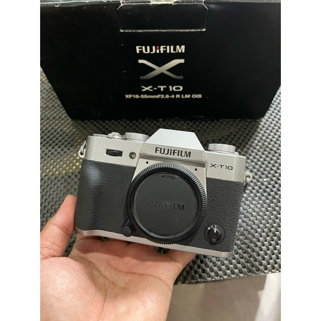 KAMERA MIRRORLESS FUJIFILM XT10 BODY ONLY MULUS MURAH