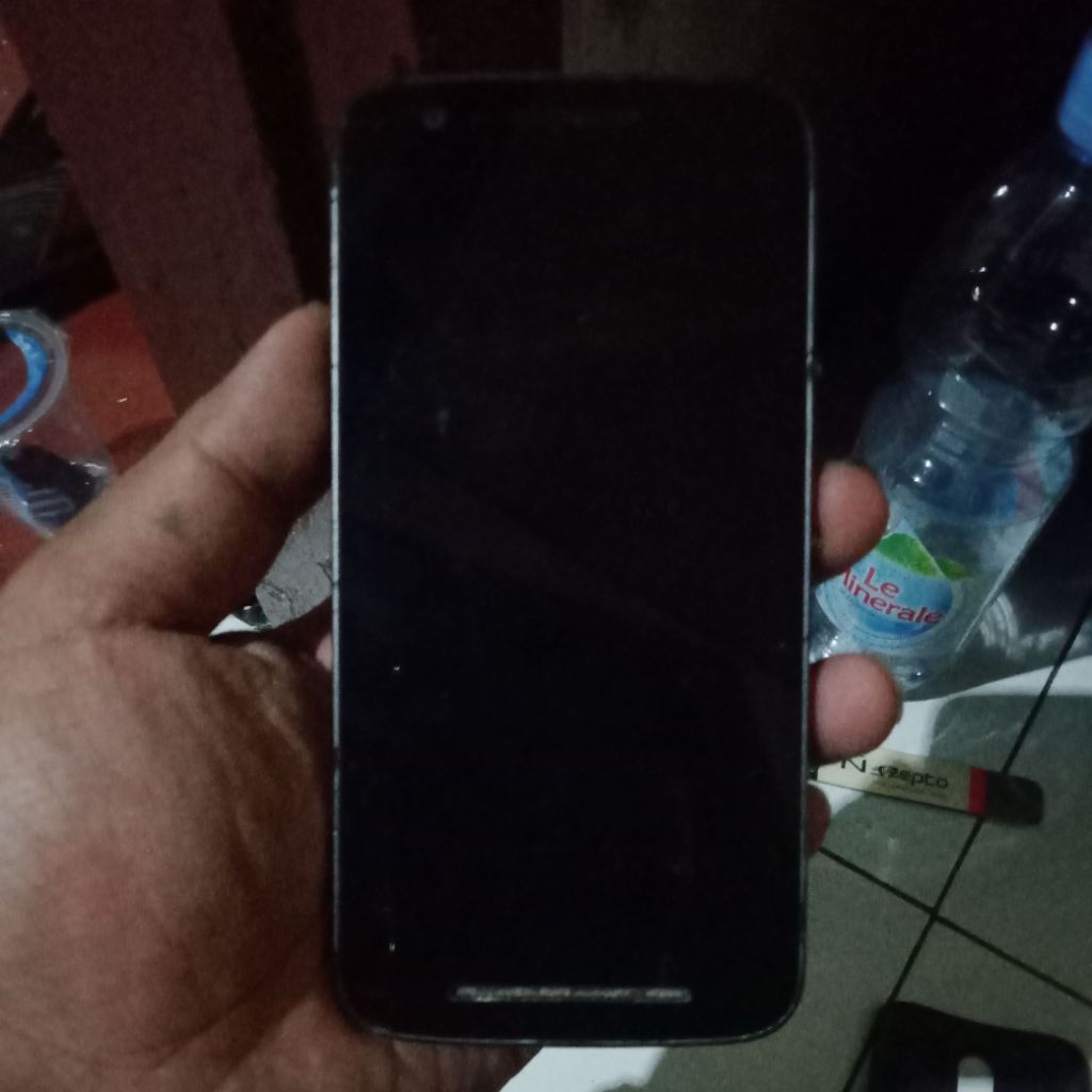 lcd Motorola e3 power normal garansi