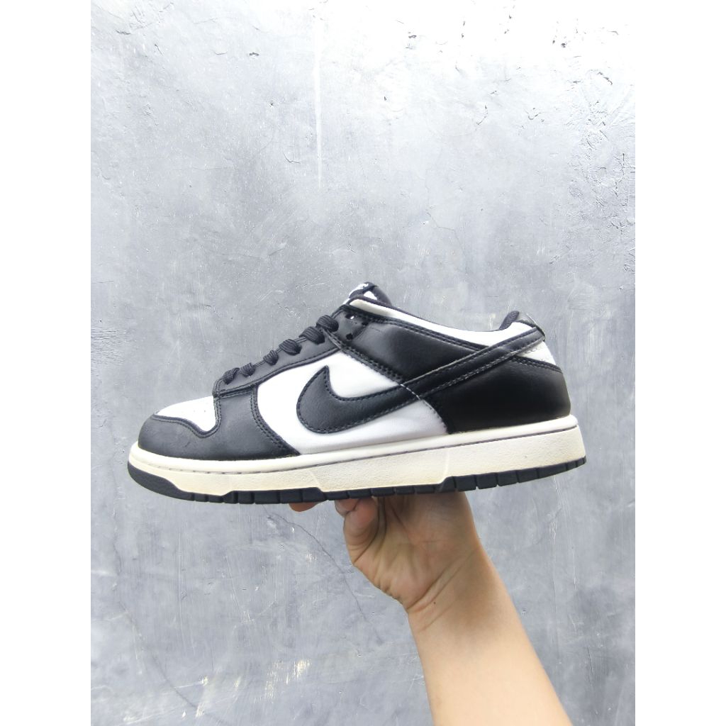 Nike SB Low Pro Panda size 43