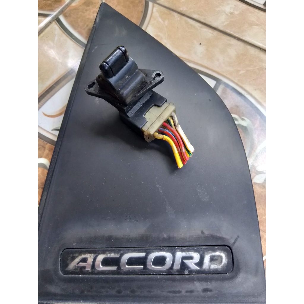 Switch power window pintu belakang Accord Cielo