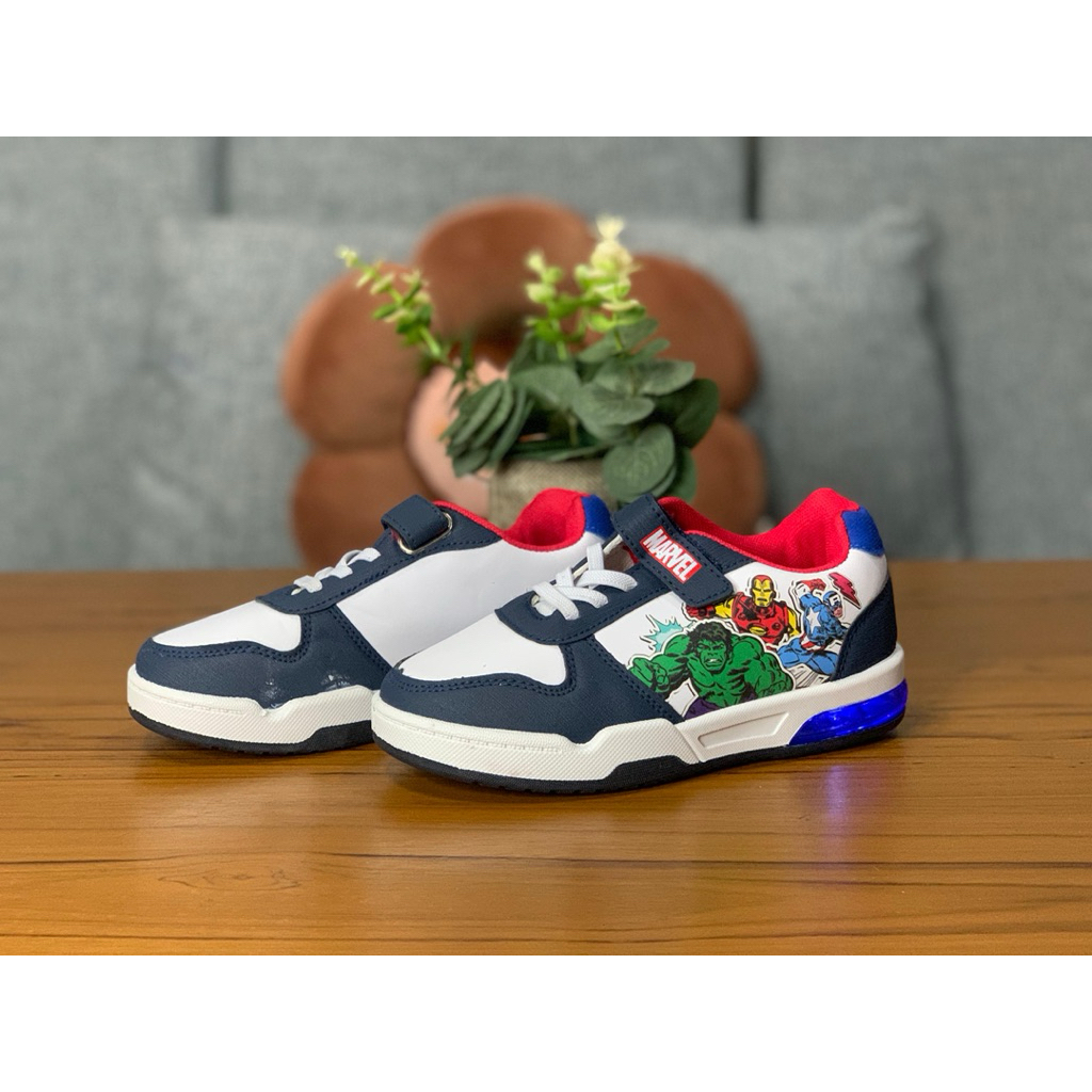 Sepatu anak original avengers