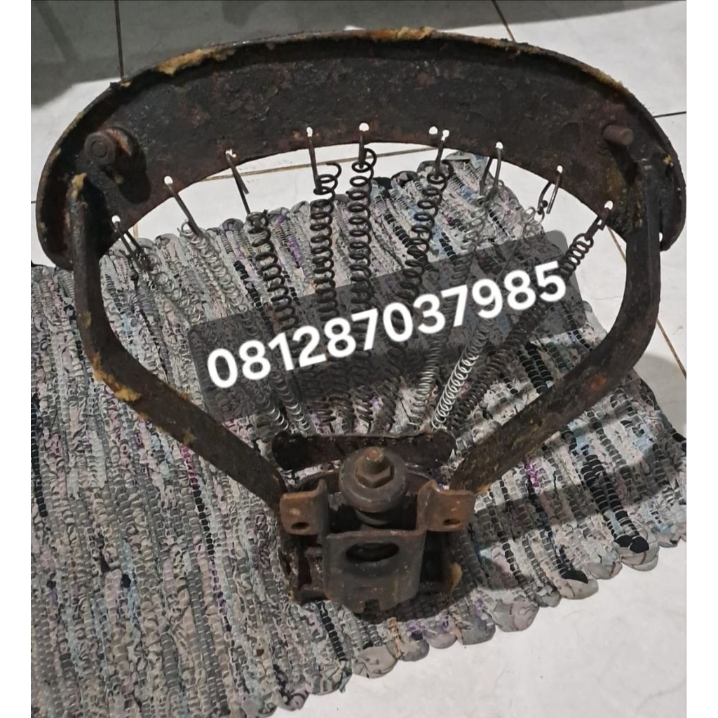 Jok vespa bibir tipis original