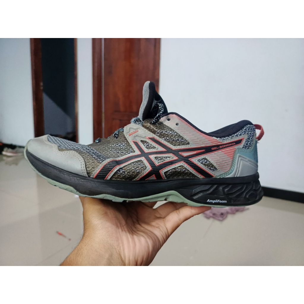 Sepatu Asics Running trail second