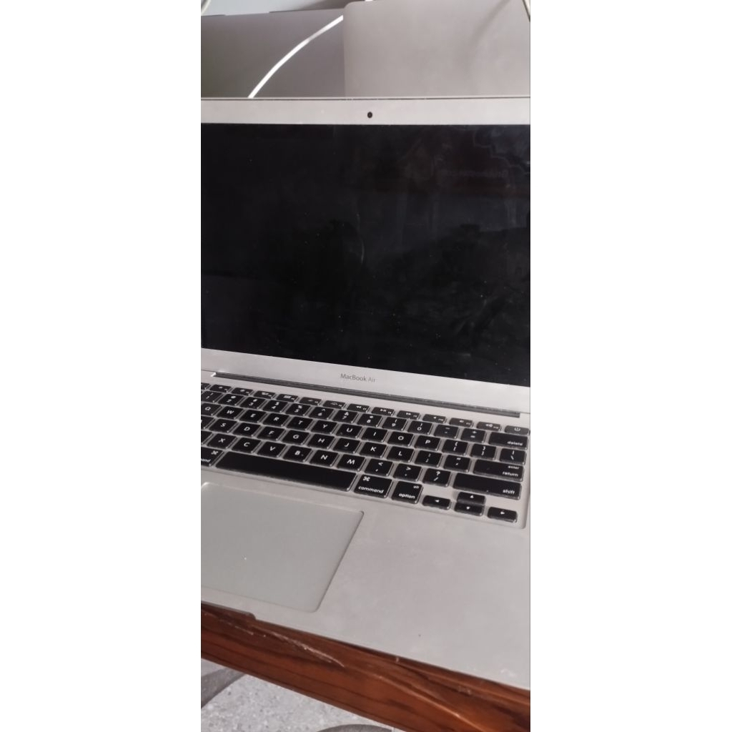 macbook air 2017 a1466 8gb 256 matot.