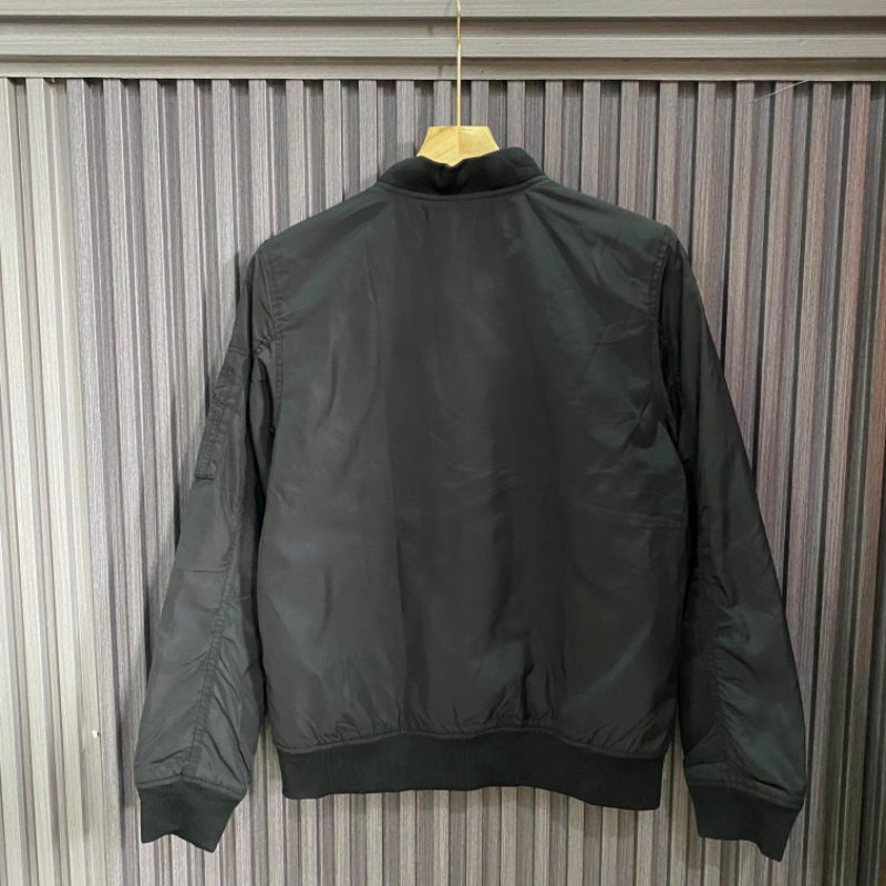 Preloved jaket pria H&M ,jaket cowok ,jaket bomber