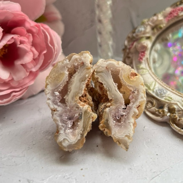 Pair of Agate Geode with Amethyst
