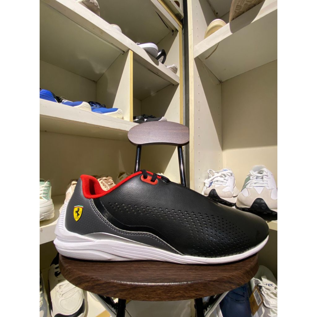 Puma Ferrari Drift Black Red 100% Original Guarantee