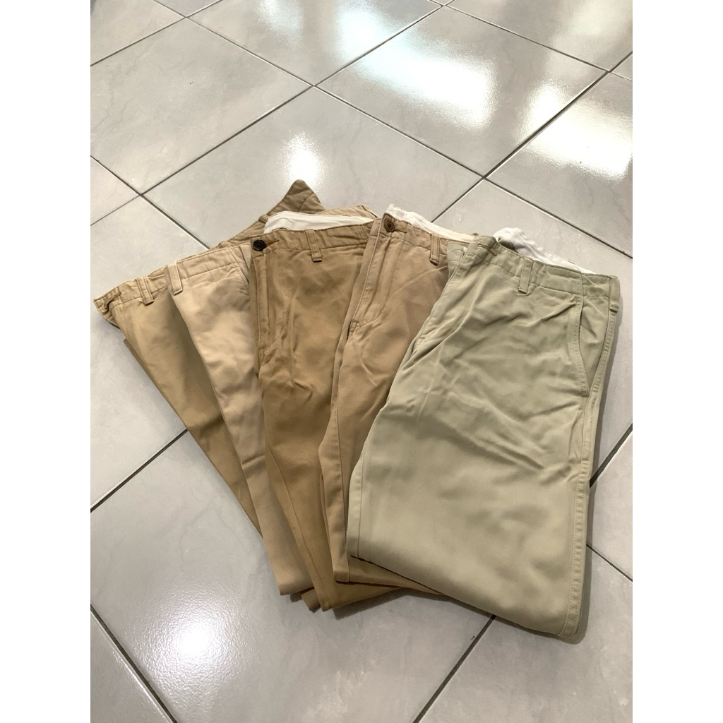 Celana Uniqlo Chinos Original (baca deskripsi)