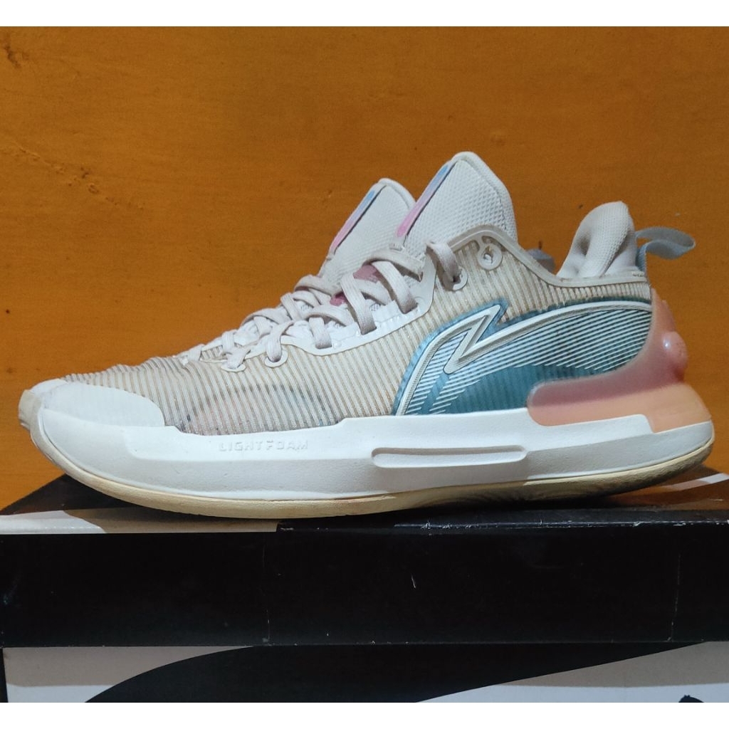 Sepatu Basket second lining anta rigorer