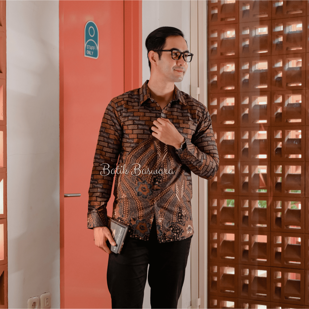 Kemeja Batik Merak Ngibing dagel