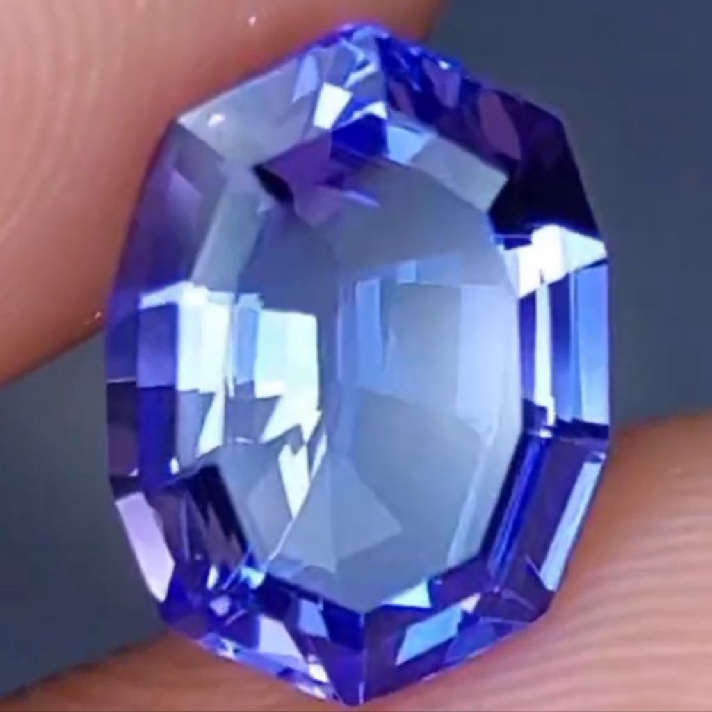 Natural Tanzanite (Zoisite) 3.40ct Violetish Blue Fancy Cut Super Crystal Full of Luster