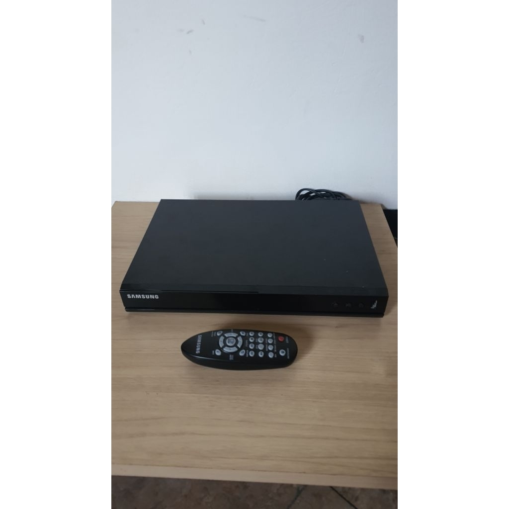 SAMSUNG CD/VCD/DVD MP3 Player