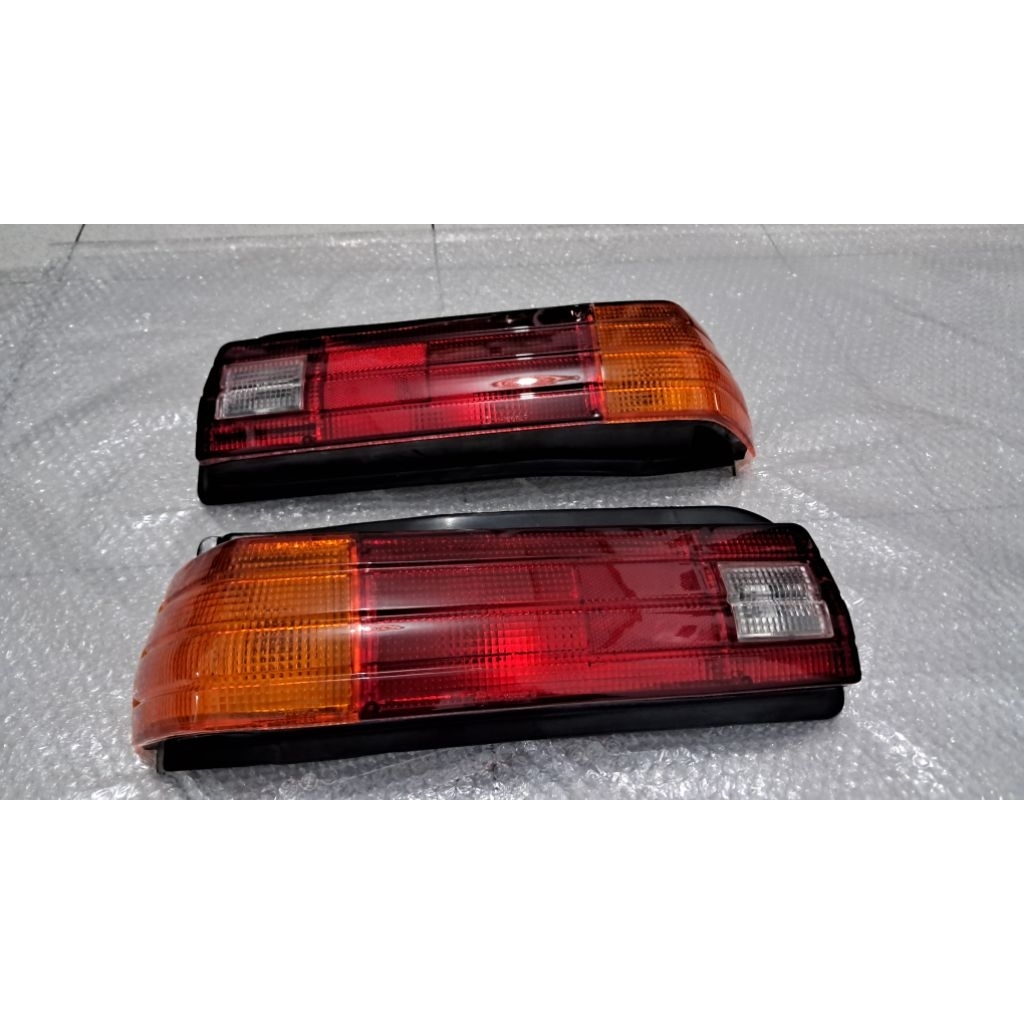Stoplamp Lampu Belakang Charade Winner Sepasang Kiri Kanan