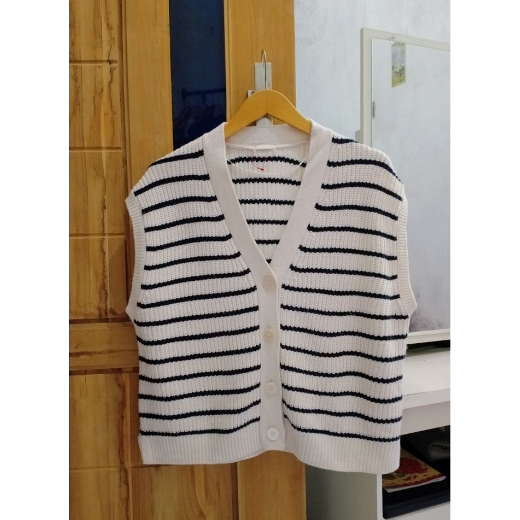vest rajut uniqlo wanita