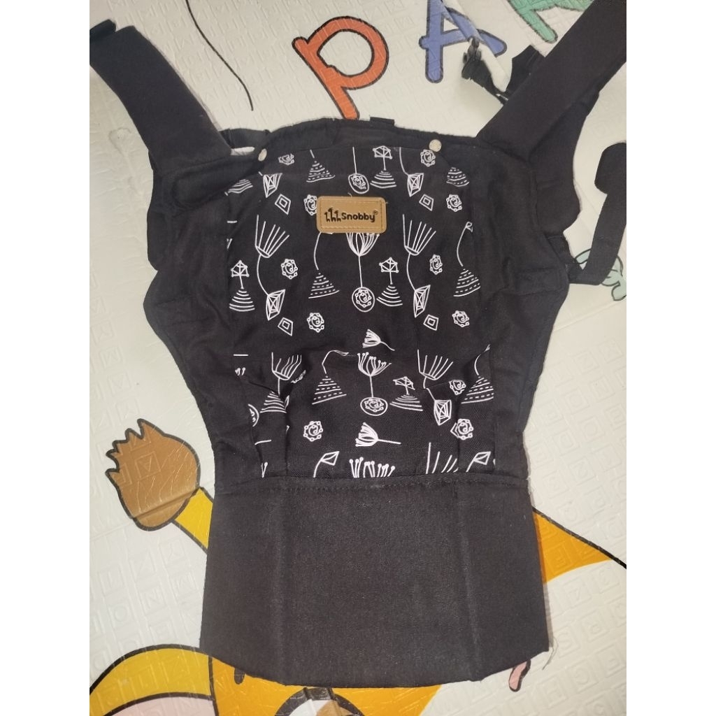 Snobby Gendongan Bayi Ransel M-shape