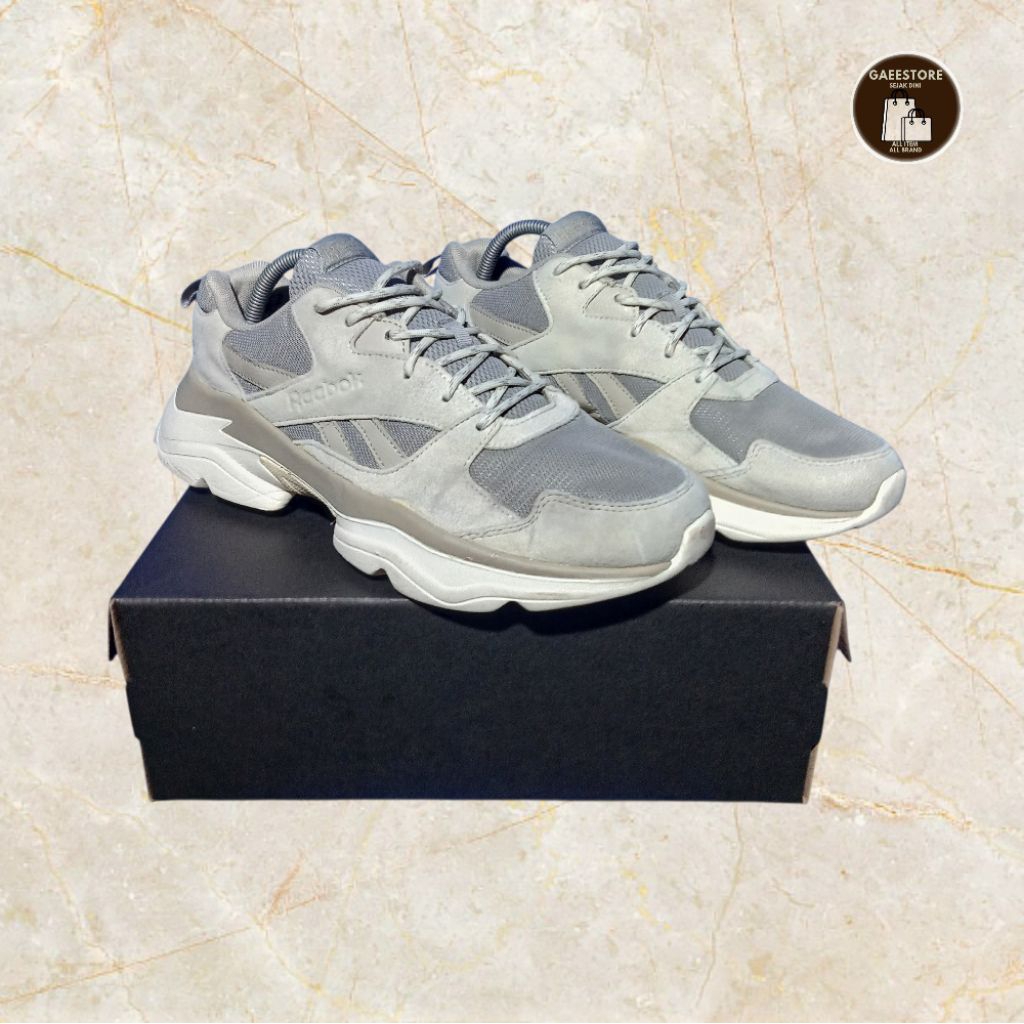 REEBOK WANNA ONE x ROYAL BRIDGE LIGHT SAND DV8339 Sepatu Pria Sneakers