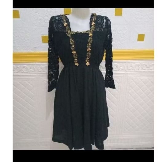 Dress hitam brokat preloved