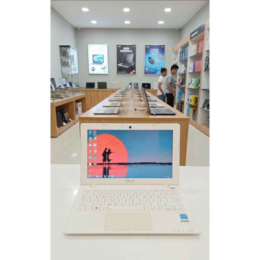 ASUS X200MA second celeron 2gb