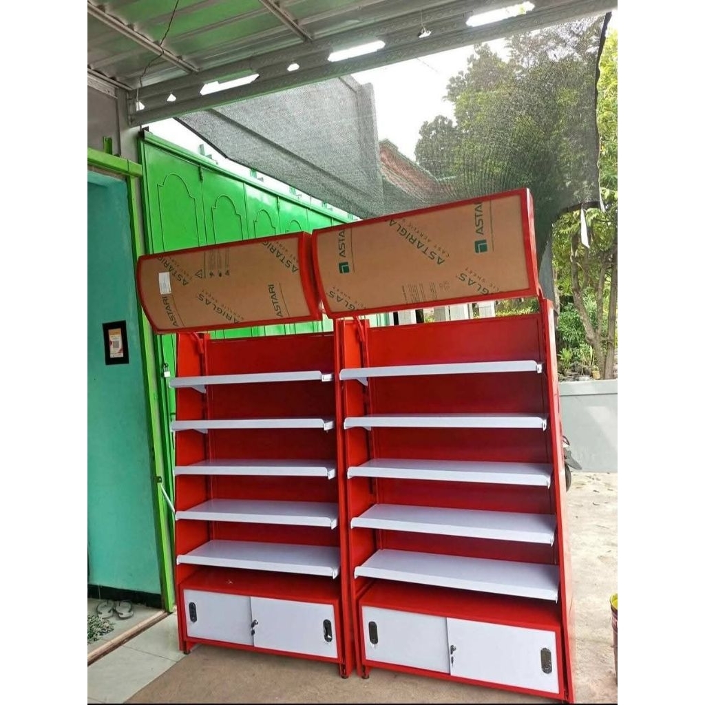 Backwall rak rokok kosmetik minimarket belakang meja kasir