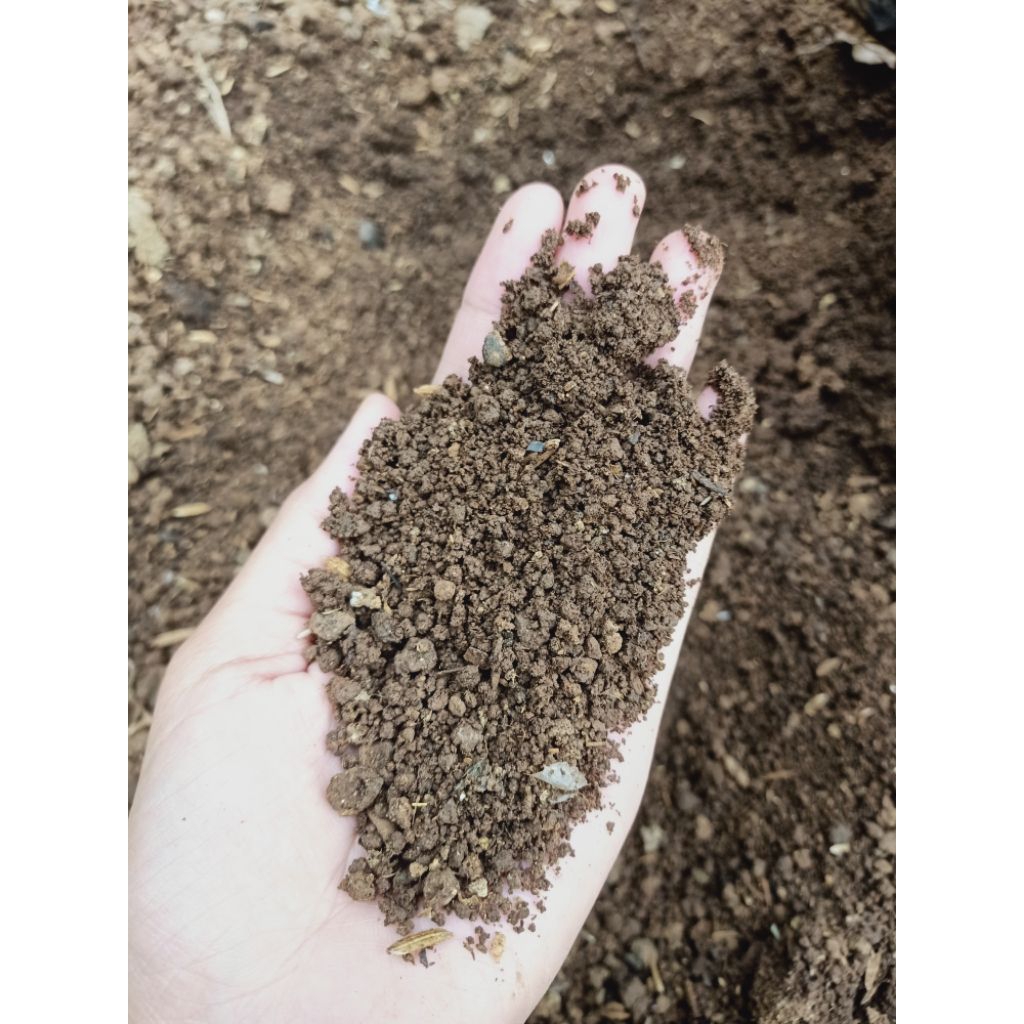 Tanah Pupuk Kandang 1 kg